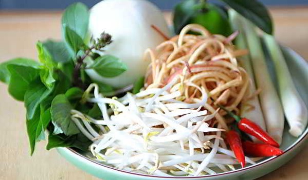 Salad and vegetable for Bun Bo Hue