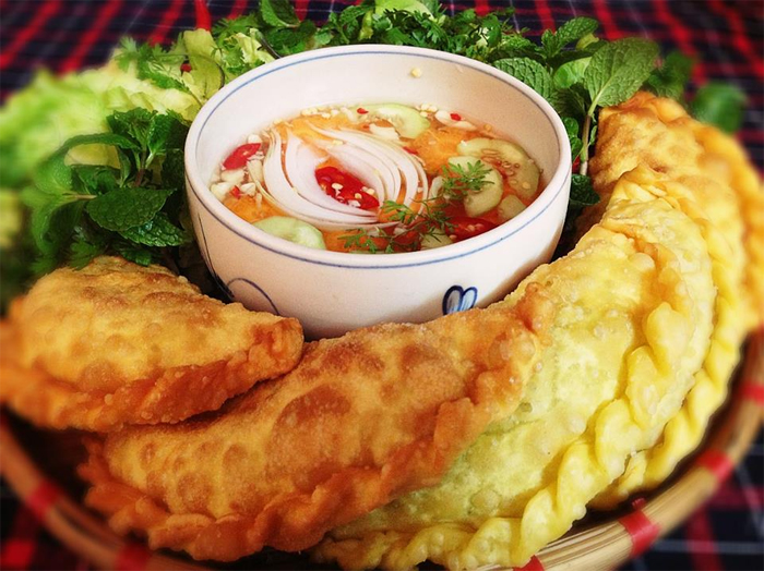 Empanada Dumpling in Hanoi (Bánh Gối)