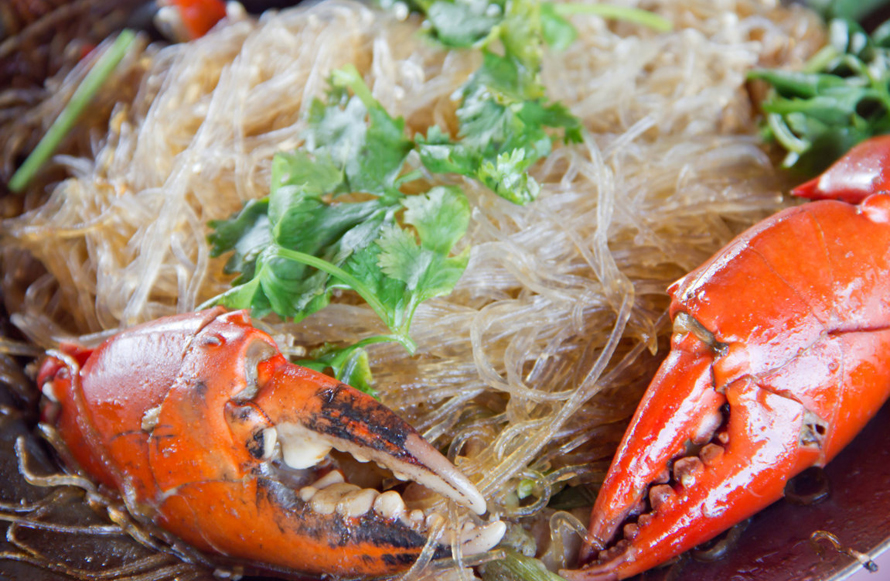 Fried vermicelli with seafood