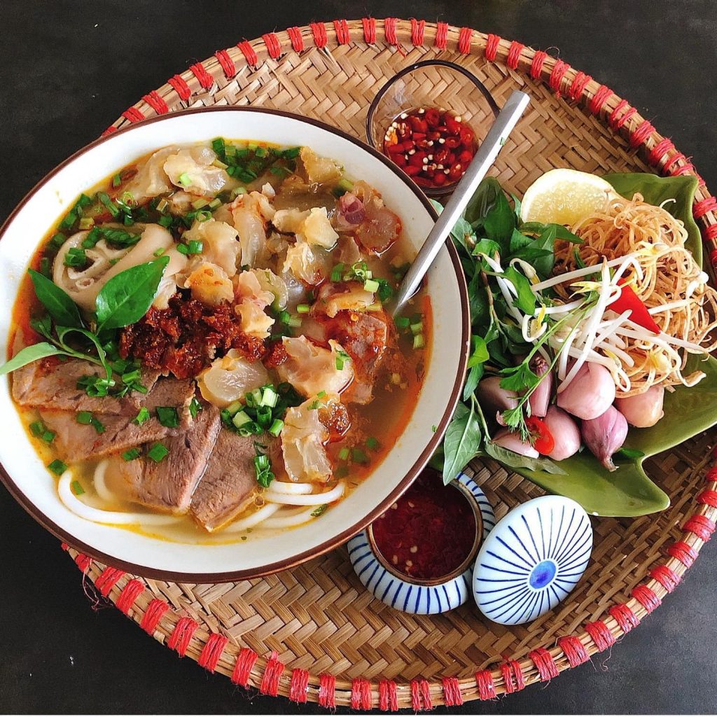 Bún bò Huế - Hue Street Food